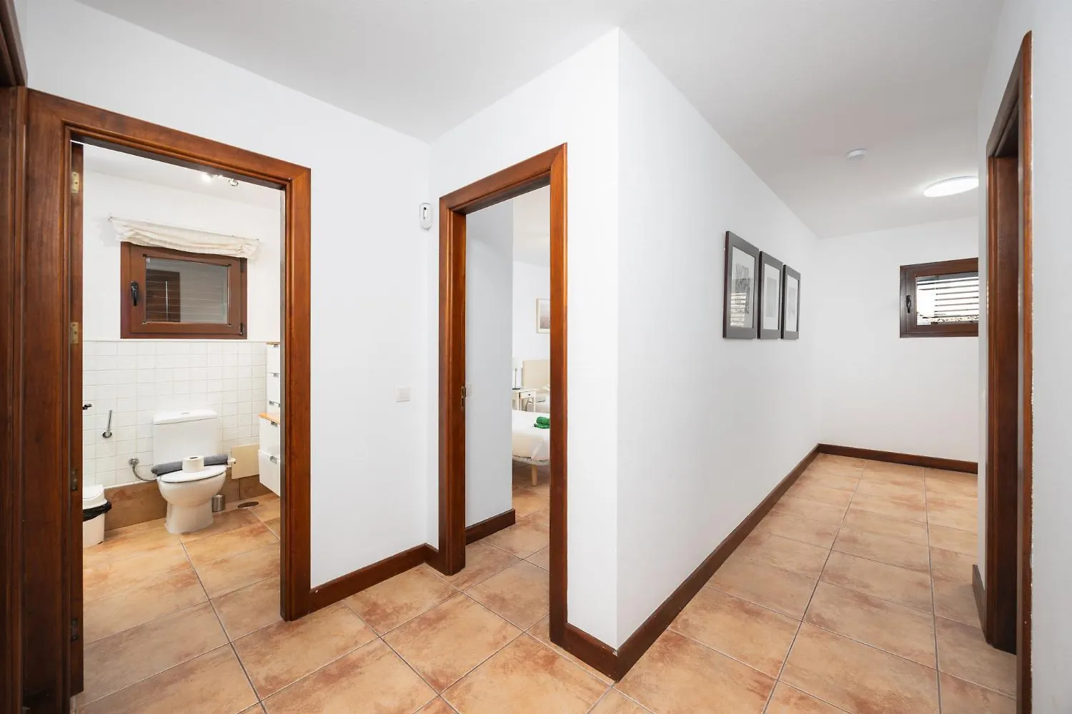 Villa Asomada 0*,
